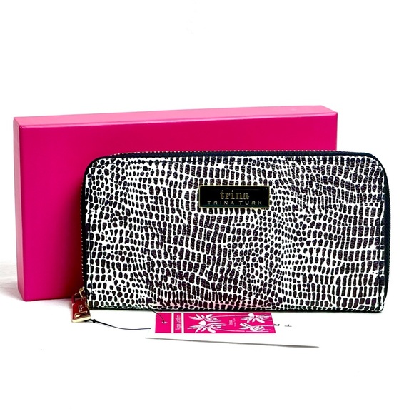 NWT Trina Turk Black & White Croc Vegan Leather Zip Around Wallet - Picture 8 of 10